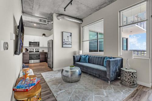 Live the Downtown Life Cozy 1 Bed Near Tropicana — 4-Star Luxury Hotel in St. Petersburg, United States