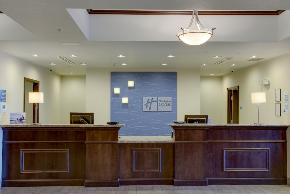 Holiday Inn Express & Suites Nevada an IHG Hotel - photo 3