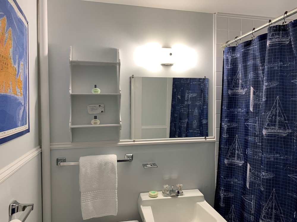 Vineyard Harbor Motel Private Beach - photo 254