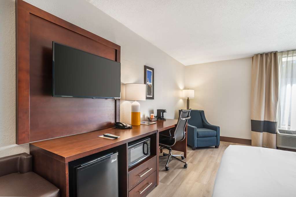 Comfort Inn Charlotte Airport Uptown - photo 13