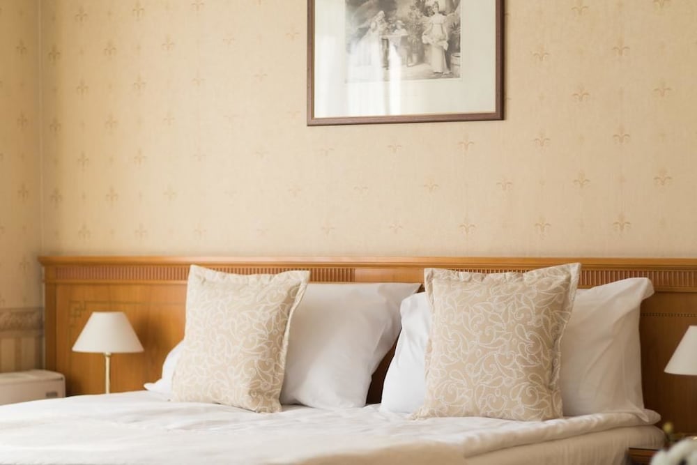 Hotel Downtown — 4-Star Luxury Hotel in Sofia, Bulgaria