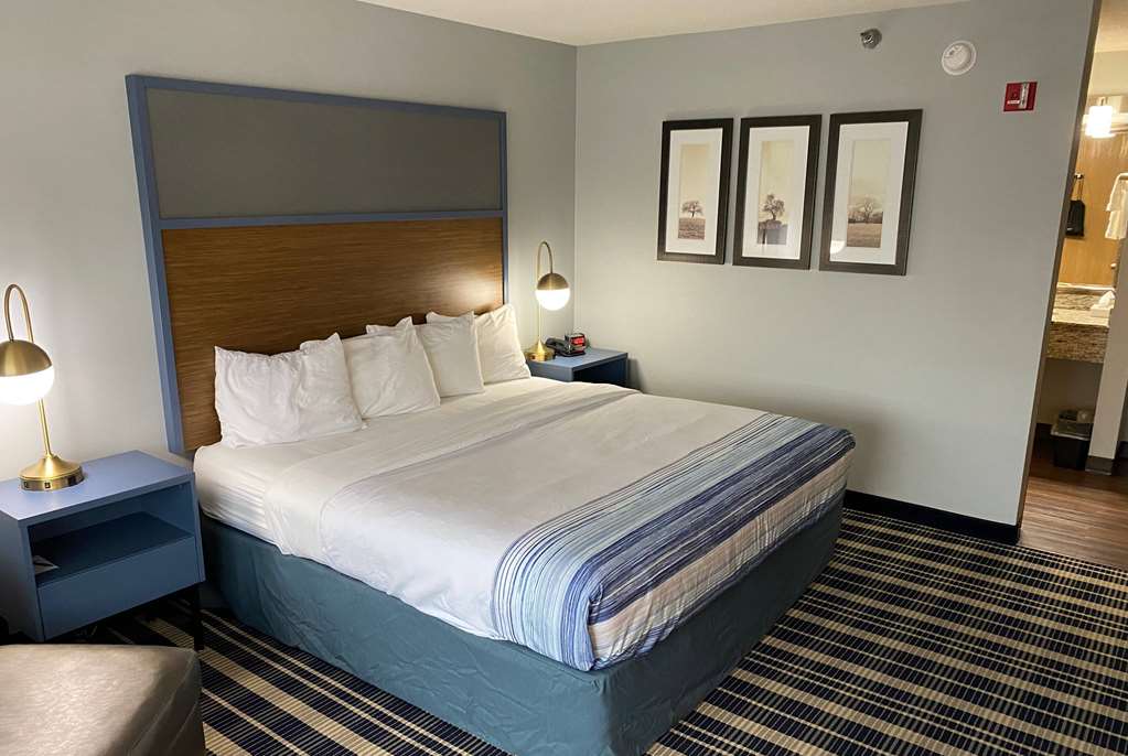 AmericInn by Wyndham Chanhassen - photo 13