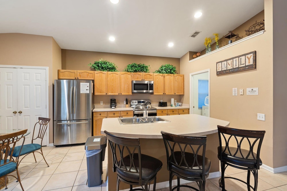 8104 fan Palm way - photo 11