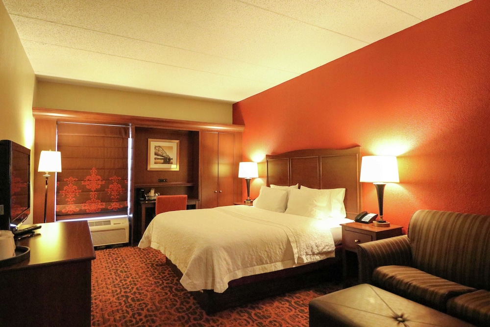 Hampton Inn Columbus South - photo 25