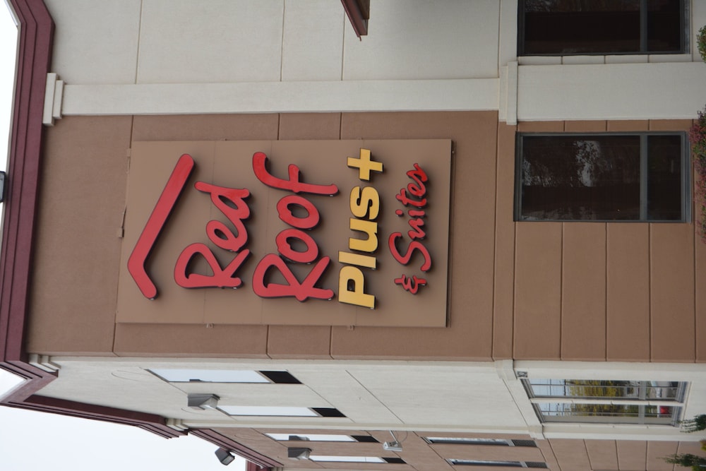 Red Roof Inn PLUS & Suites Chattanooga Downtown - photo 21