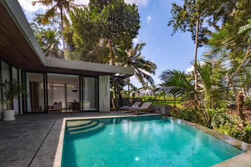 Happiness X3 3BR Hideaway Villa in Ubud with Large Pool — 4-Star Luxury Hotel in Ubud, Indonesia
