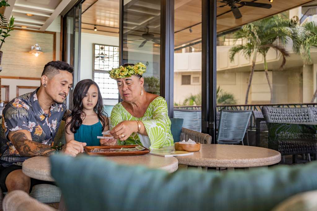 Outrigger Waikiki Beach Resort - photo 25