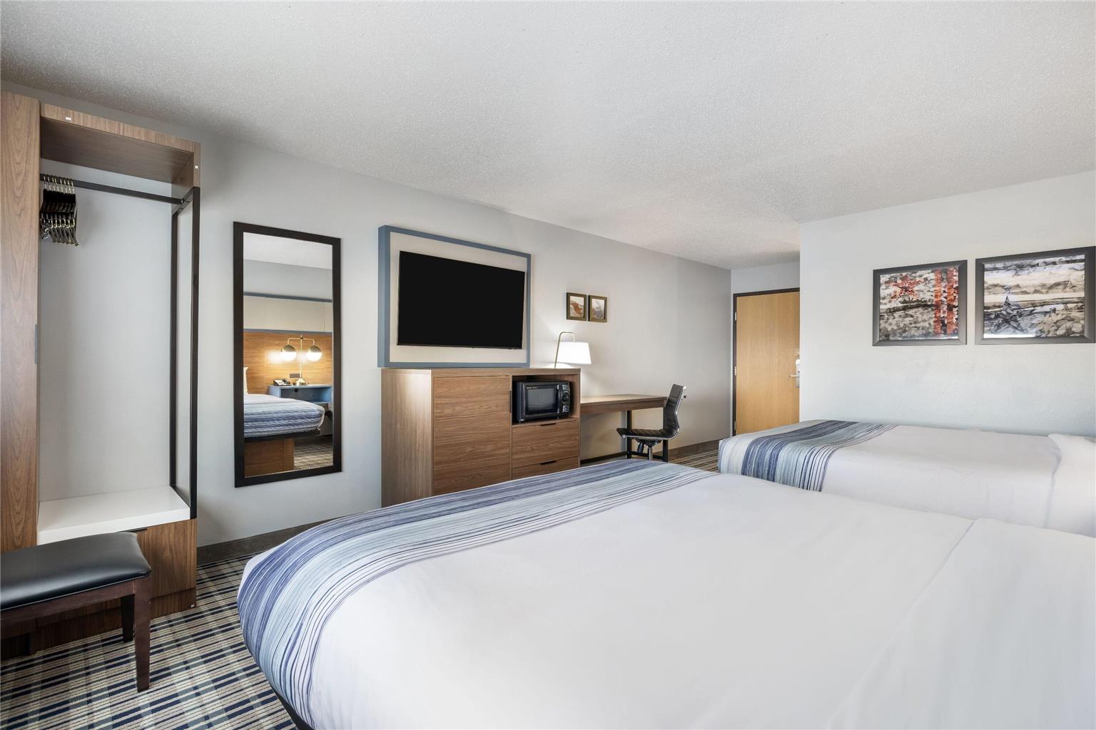 AmericInn by Wyndham Aberdeen Event Center - photo 14