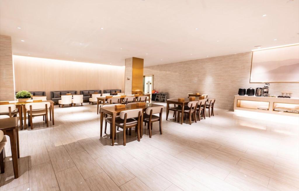 JI Hotel Changji Huanyu Square in Changji, People's Republic of China