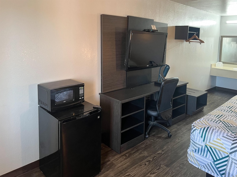 Motel 6 Ozark AR - photo 4