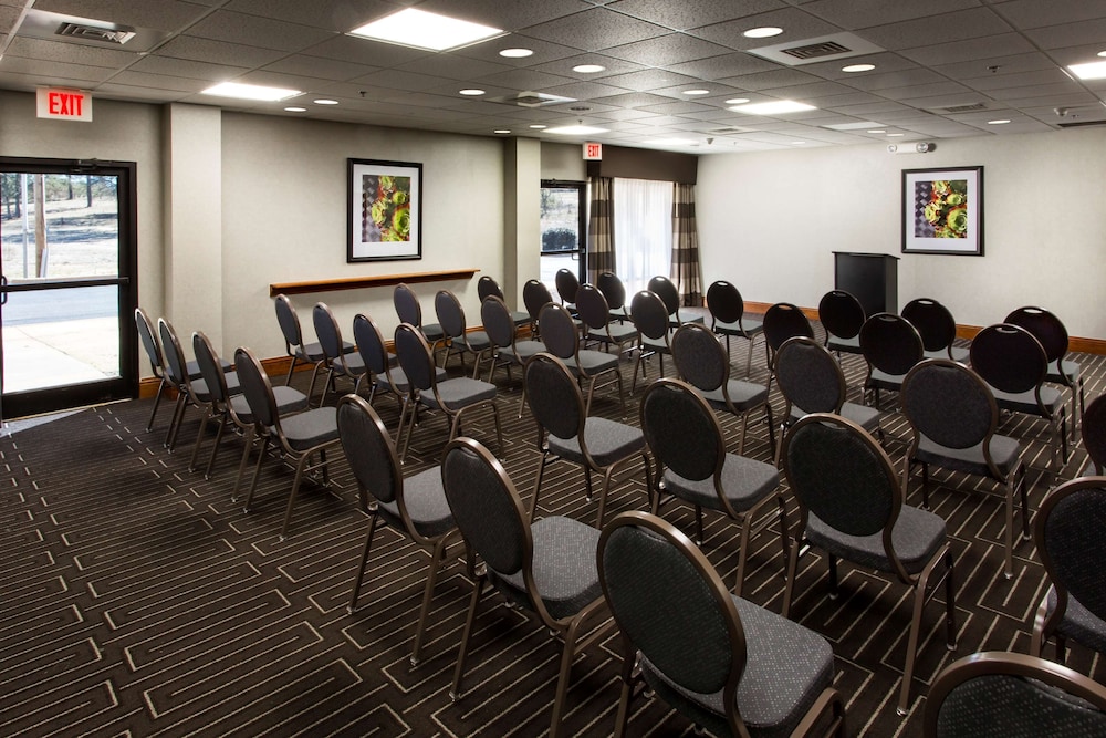 Hampton Inn by Hilton Troy - photo 32