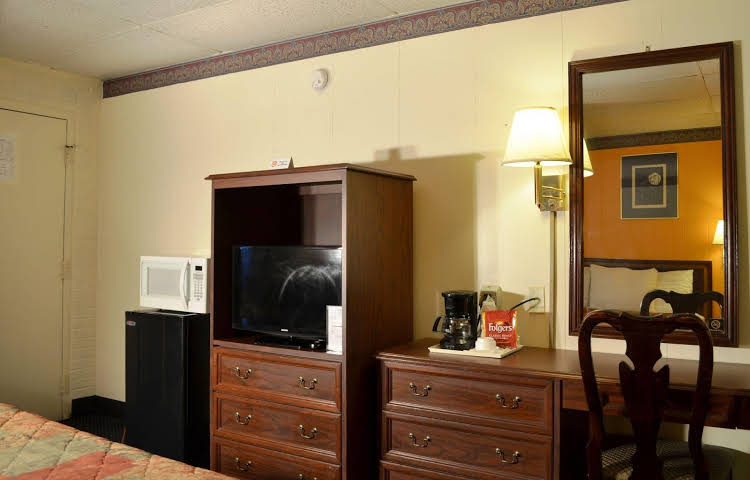 Knights Inn Bluefield - photo 15