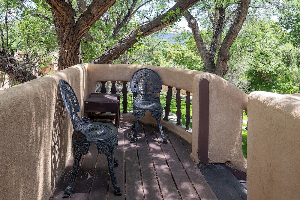 Inn on La Loma Plaza - photo 45