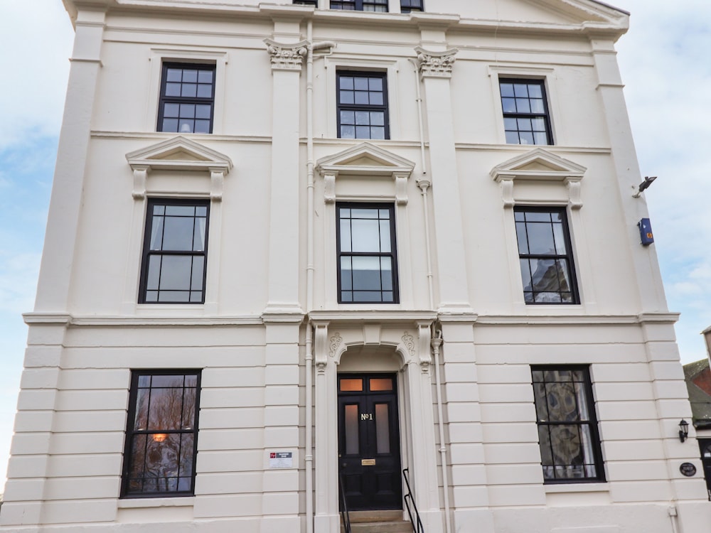 Number One The Crescent — 4-Star Luxury Hotel in Filey, United Kingdom