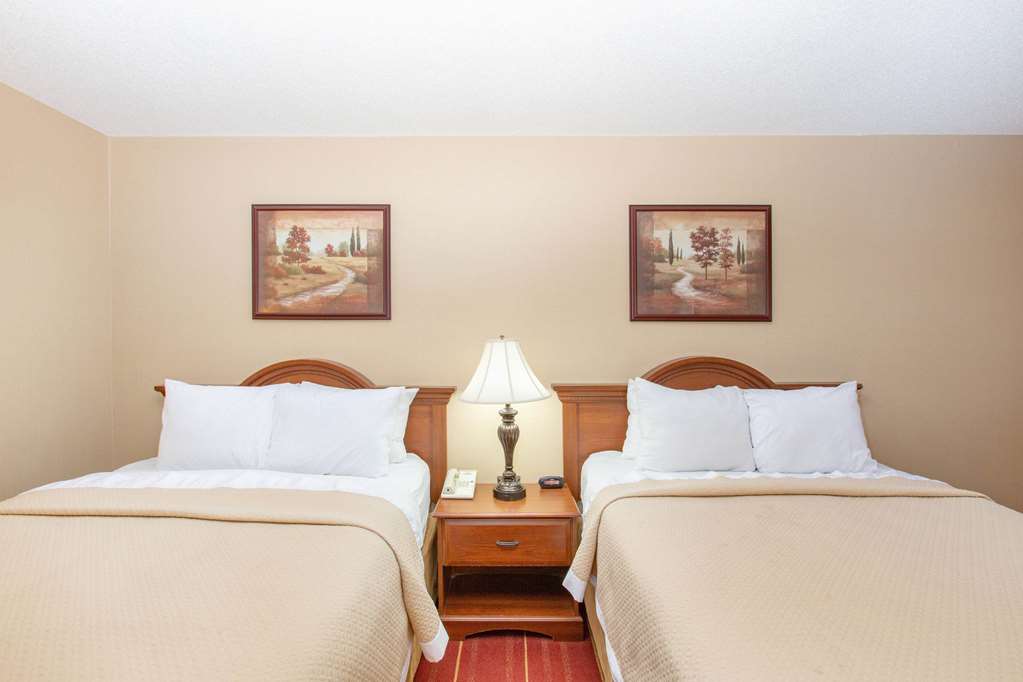 Days Inn by Wyndham Salina I 70 - photo 7