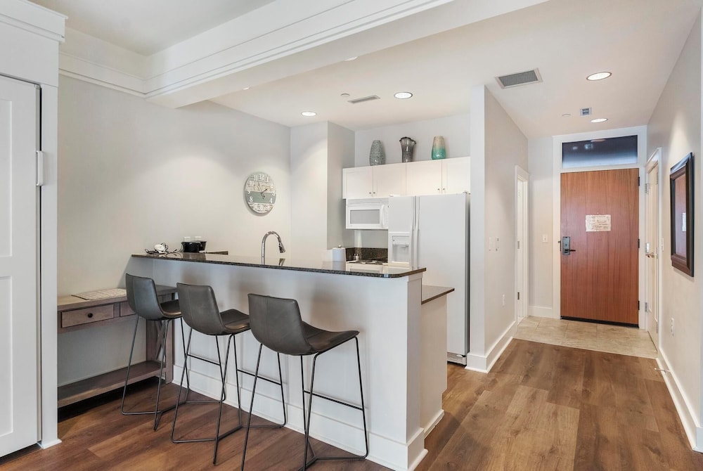 Village Suites Bay Harbor - photo 26