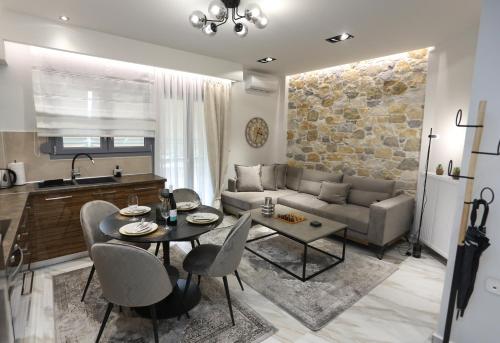 LA Larissa Luxury Apartments Trekke — 4-Star Luxury Hotel in Larisa, Greece
