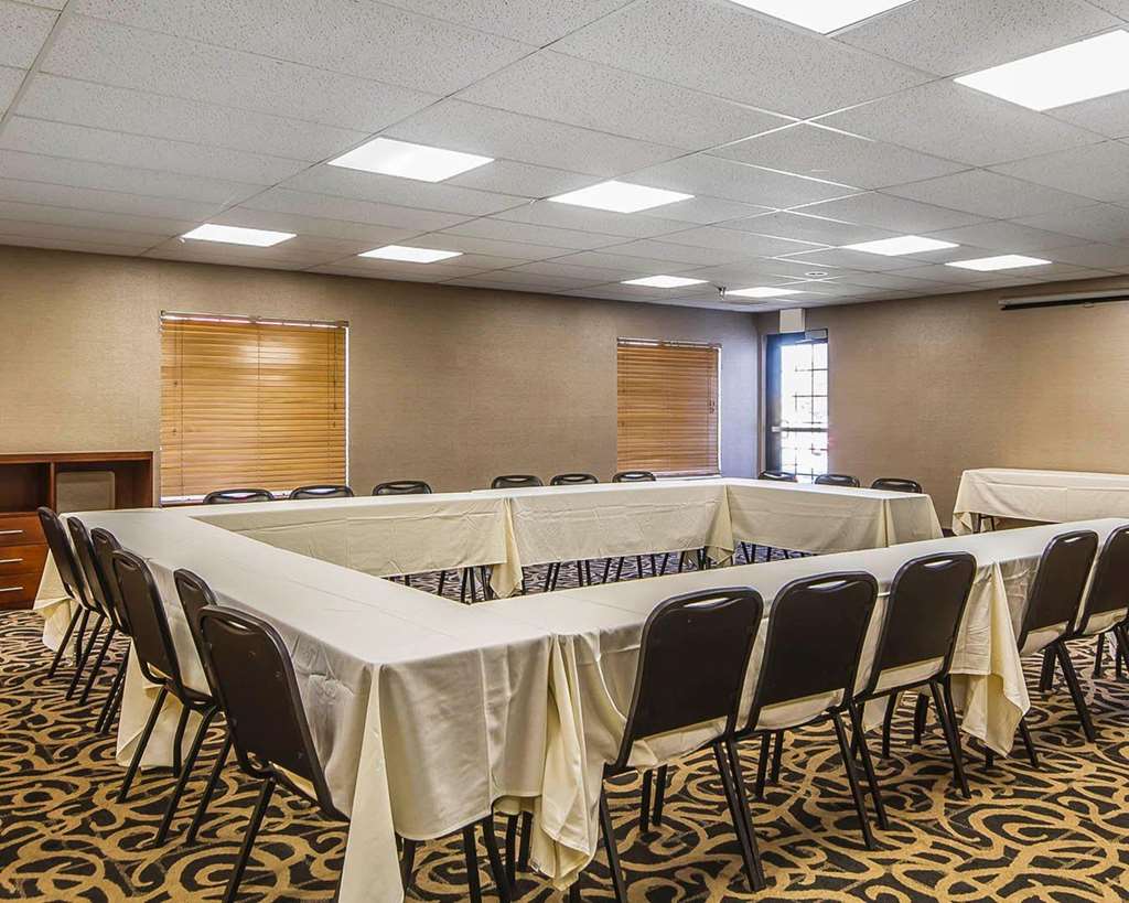 Comfort Inn Owatonna near Medical Center - photo 52