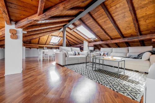 Realkasa Attico Indipendenza — 4-Star Luxury Hotel in Bologna, Italy