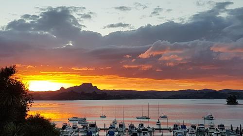 Whangaroa Lodge Motel — 4-Star Luxury Hotel in Whangarei, New Zealand