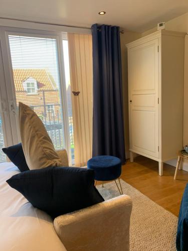 Room on the Ropery With Free Parking