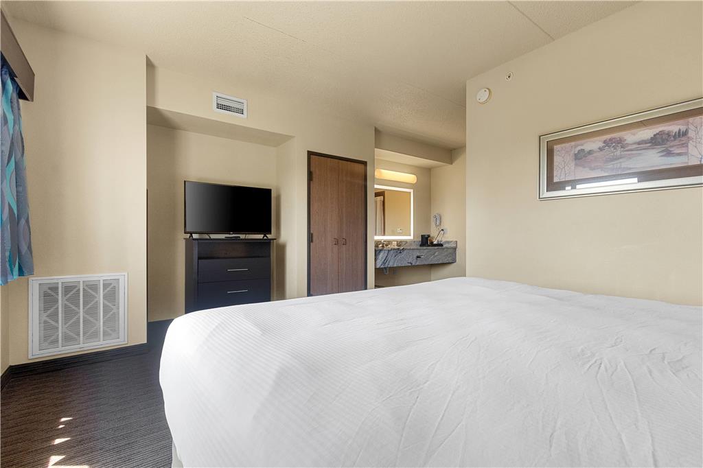 AmericInn by Wyndham Green Bay East - photo 52