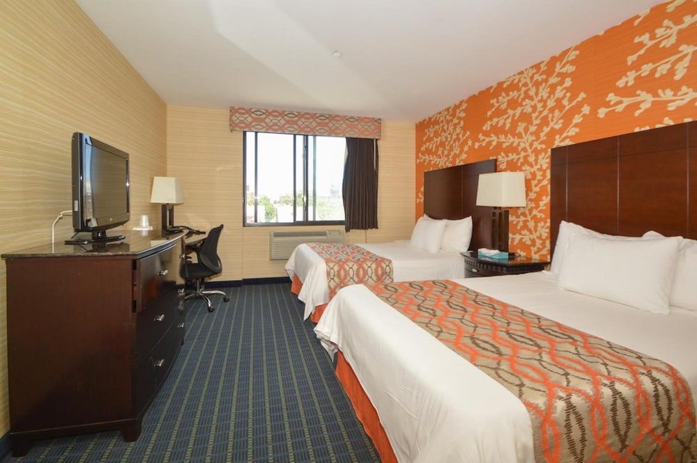 Corona Hotel - photo 9