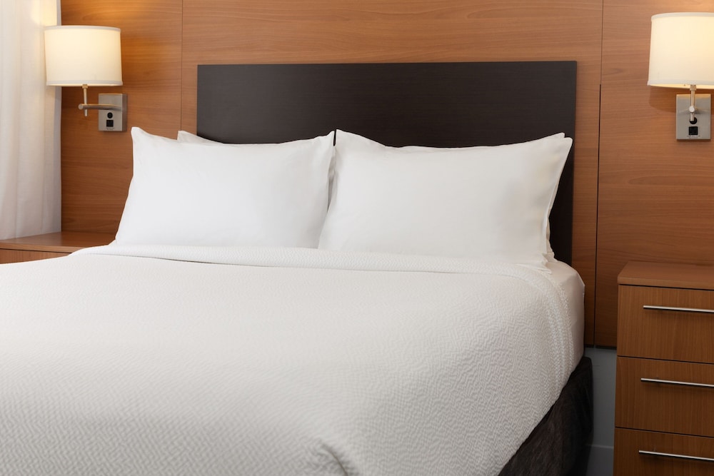 TownePlace Suites Erie - photo 10