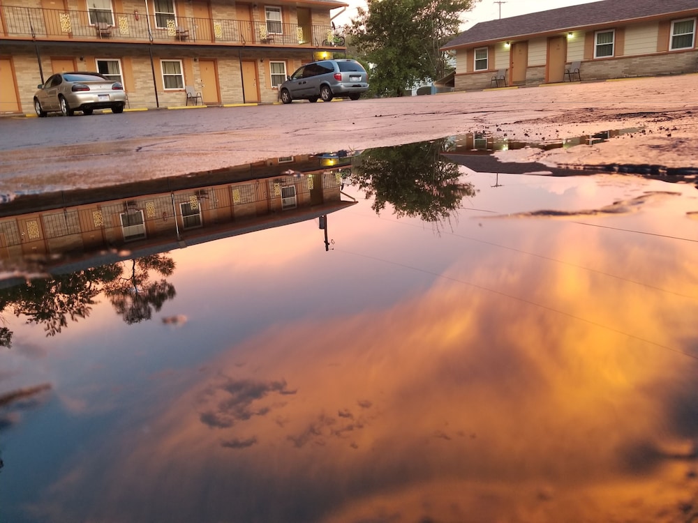 Parkview Motel - photo 36