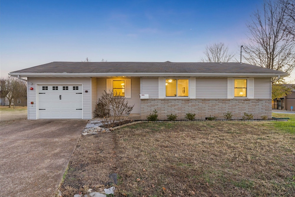 Abby’s Place Close to Attractions in Branson, United States