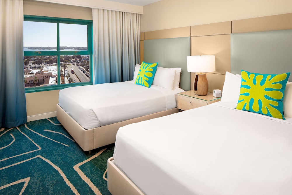 Embassy Suites by Hilton San Diego Bay Downtown - photo 13