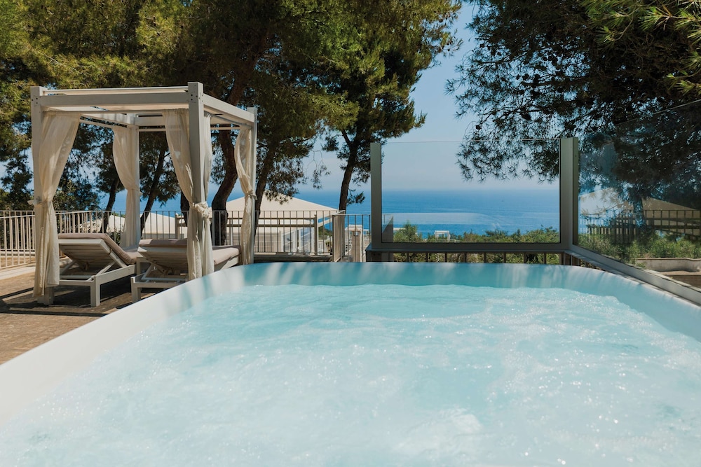 Marenea Suite Hotel in Castro, Italy