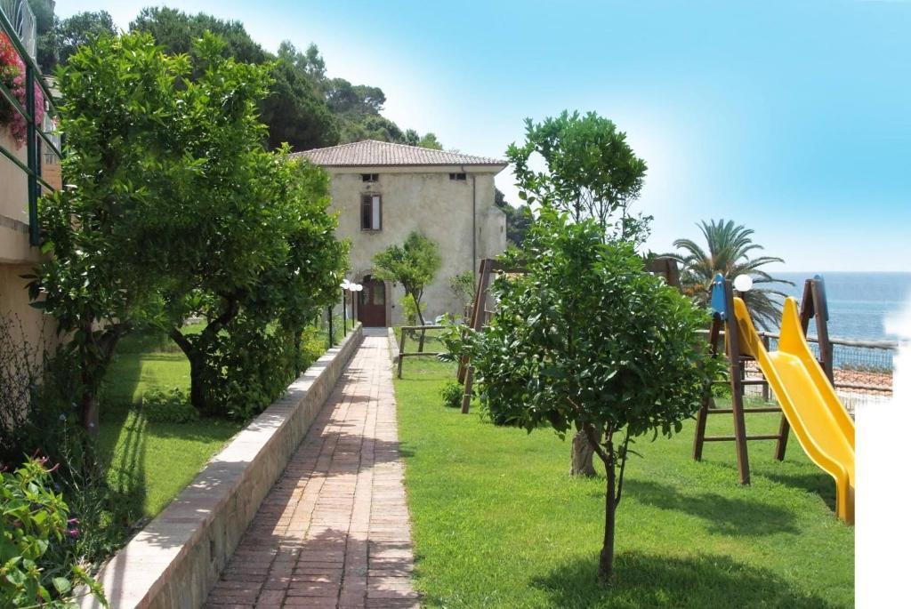 Lido Paradiso Resort - carbon neutral hotel in Pisciotta