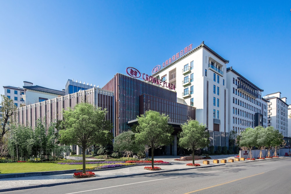 Crowne Plaza Wuzhen by IHG in Tongxiang, People's Republic of China