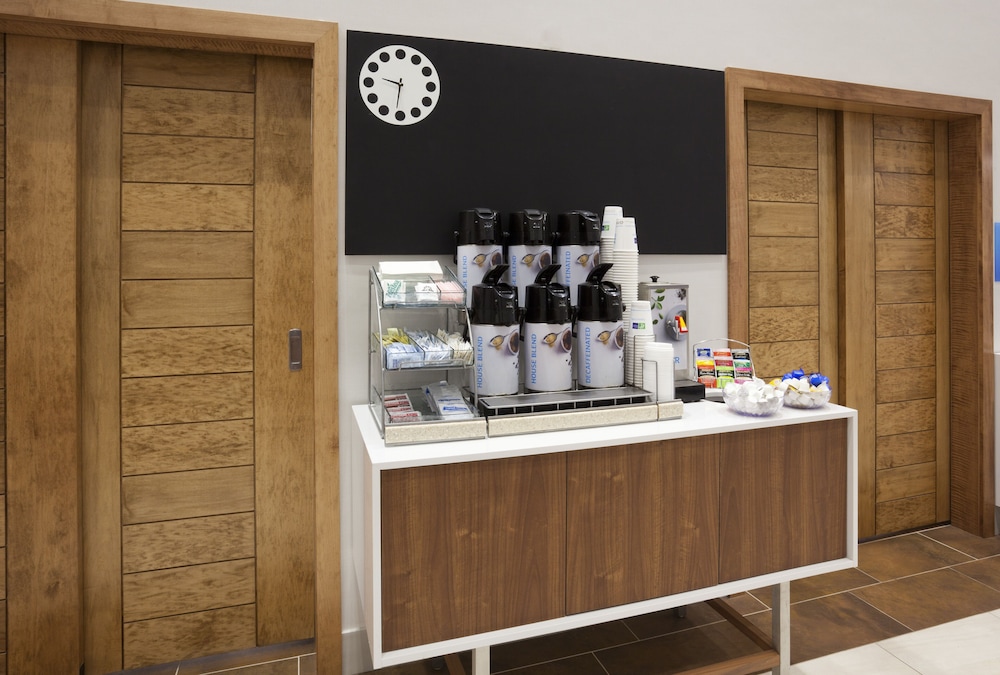 Holiday Inn Express & Suites Minneapolis West End by IHG - photo 19