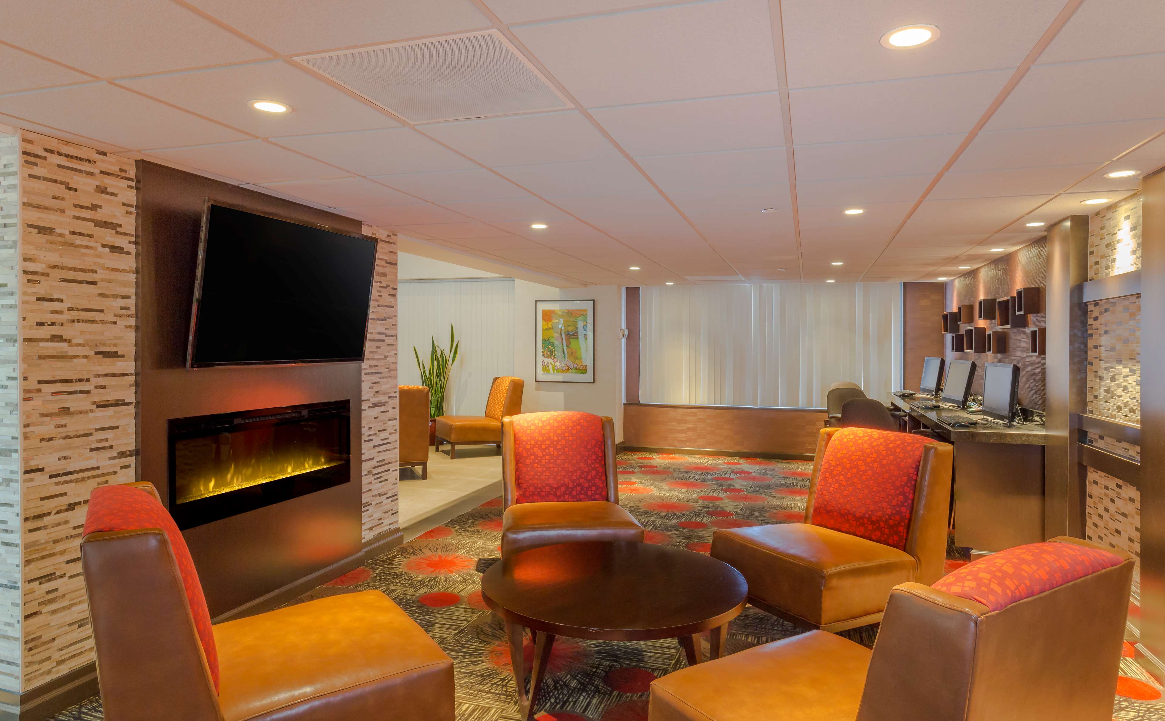 Embassy Suites by Hilton Piscataway Somerset - photo 7