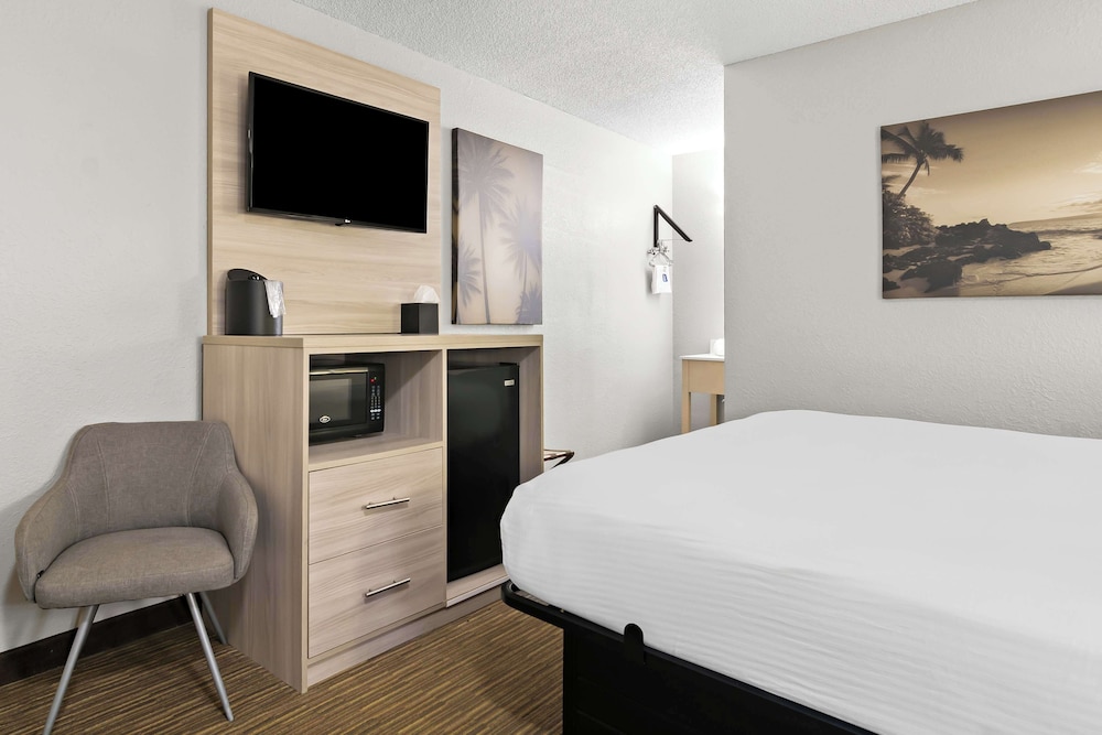 Best Western The Oasis at Joplin - photo 22