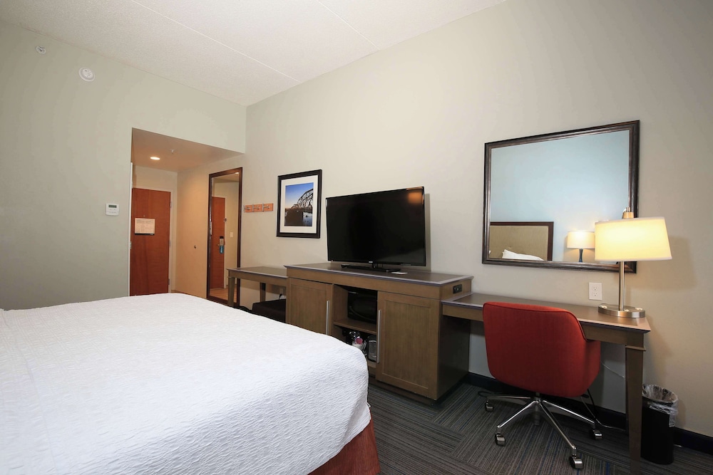 Hampton Inn Bordentown - photo 9