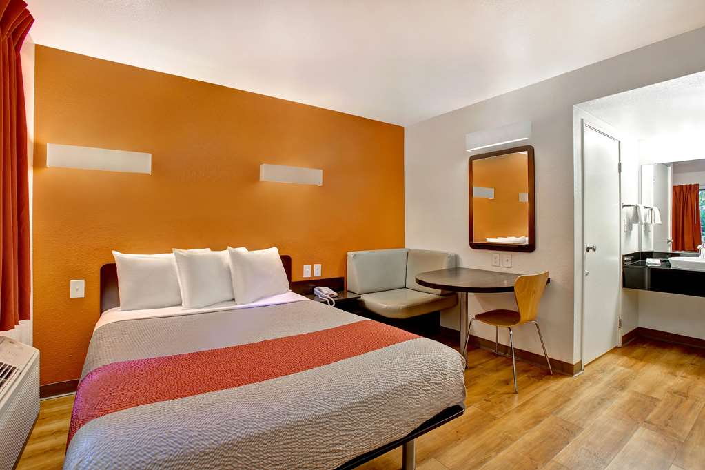Motel 6 Sunnyvale CA North - photo 18