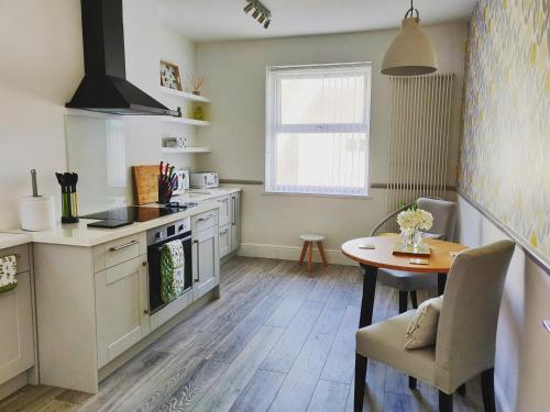 New 1 Bed First Floor Flat in Central Fareham — 4-Star Luxury Hotel in Fareham, United Kingdom