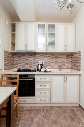 Prime location Apartment with Three Bedroom