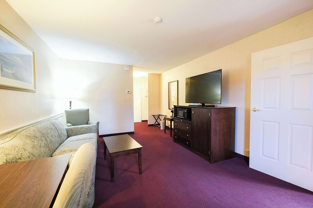 Fireside Inn & Suites Portland - photo 57