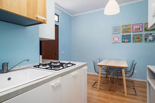 Classbnb Apartment just 2 minutes walk from Domodossola M5 metro station — 4-Star Luxury Hotel in Milan, Italy