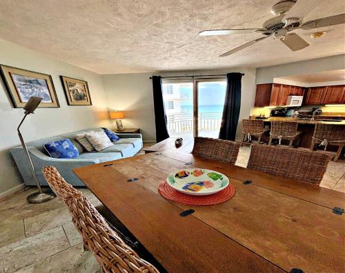 Wyndham Ocean Walk Resort 7th Floor 2 BR Direct Oceanfront Condo 3 Balcony’s 701 in Daytona Beach, United States