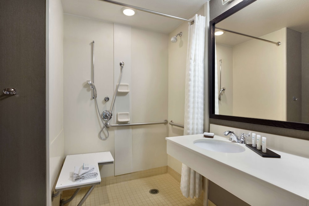 Embassy Suites Northwest Arkansas Hotel Spa & Convention - photo 44