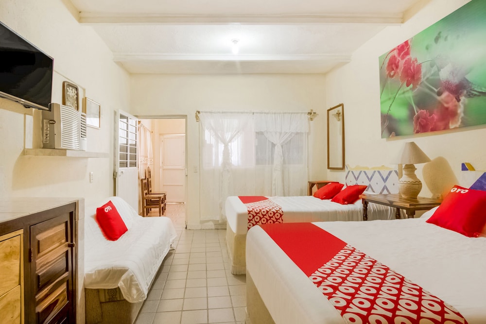OYO Hotel Posada Esmeralda in Manzanillo, Mexico