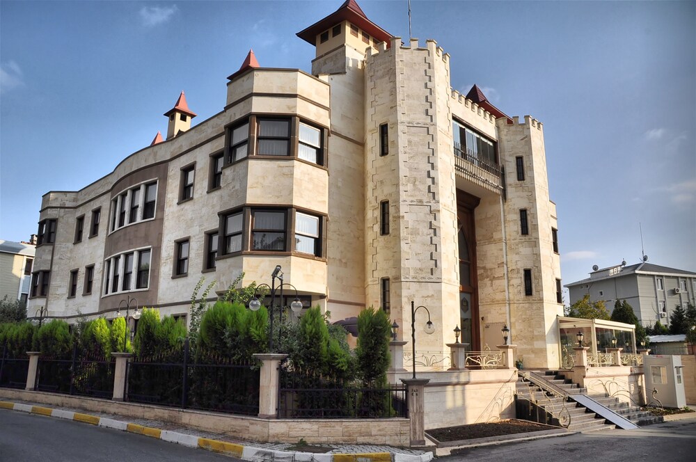 Chatto Hotel in Tuzla, Turkey