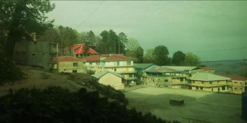Pleasant View Murree - carbon neutral hotel in Murree