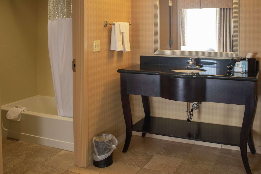 Hampton Inn & Suites Knoxville North I 75 - photo 40