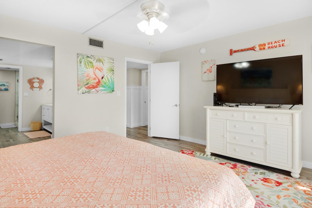 Edgewater Tower 1 412 - photo 12